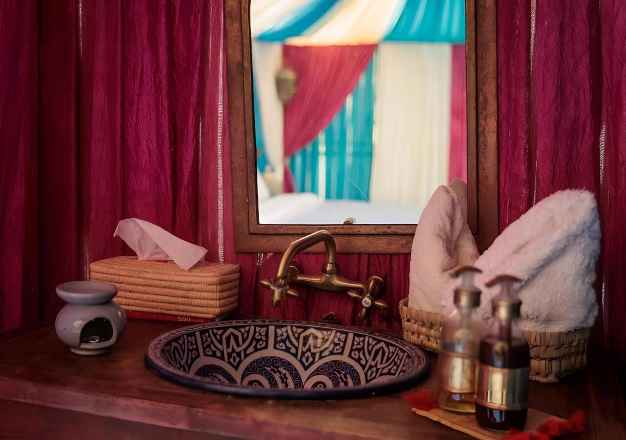 Merzouga Sahara Nights Camp & Desert Activities 外观 照片